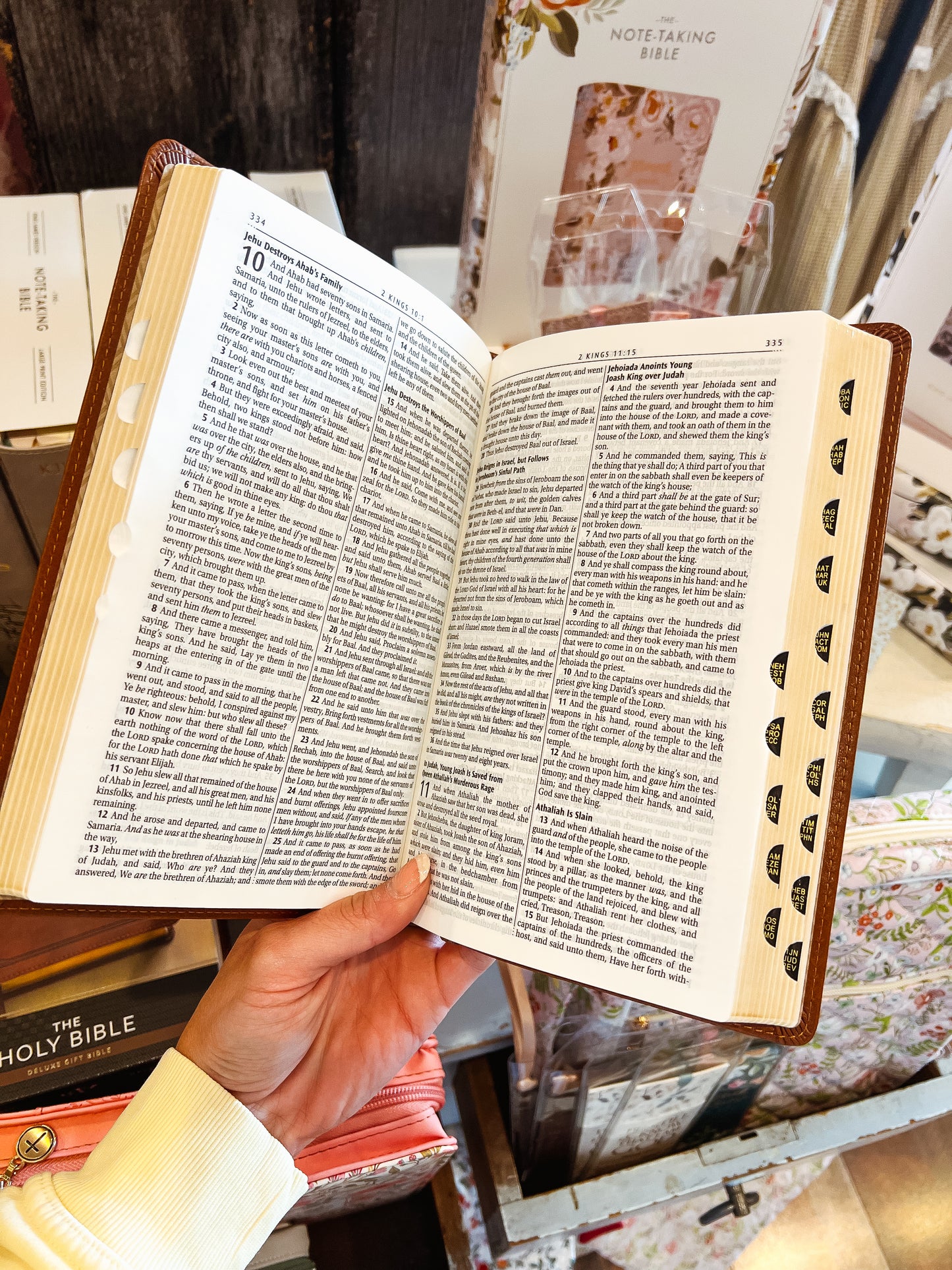 KJV Deluxe Gift Bible