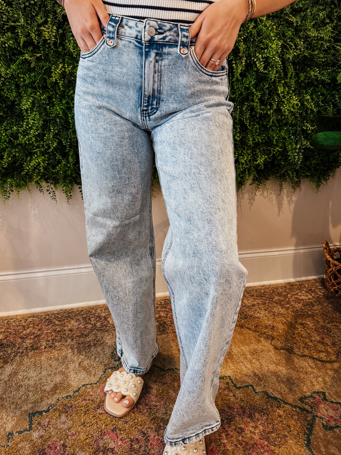 Flower Pocket Wide Leg Jeans
