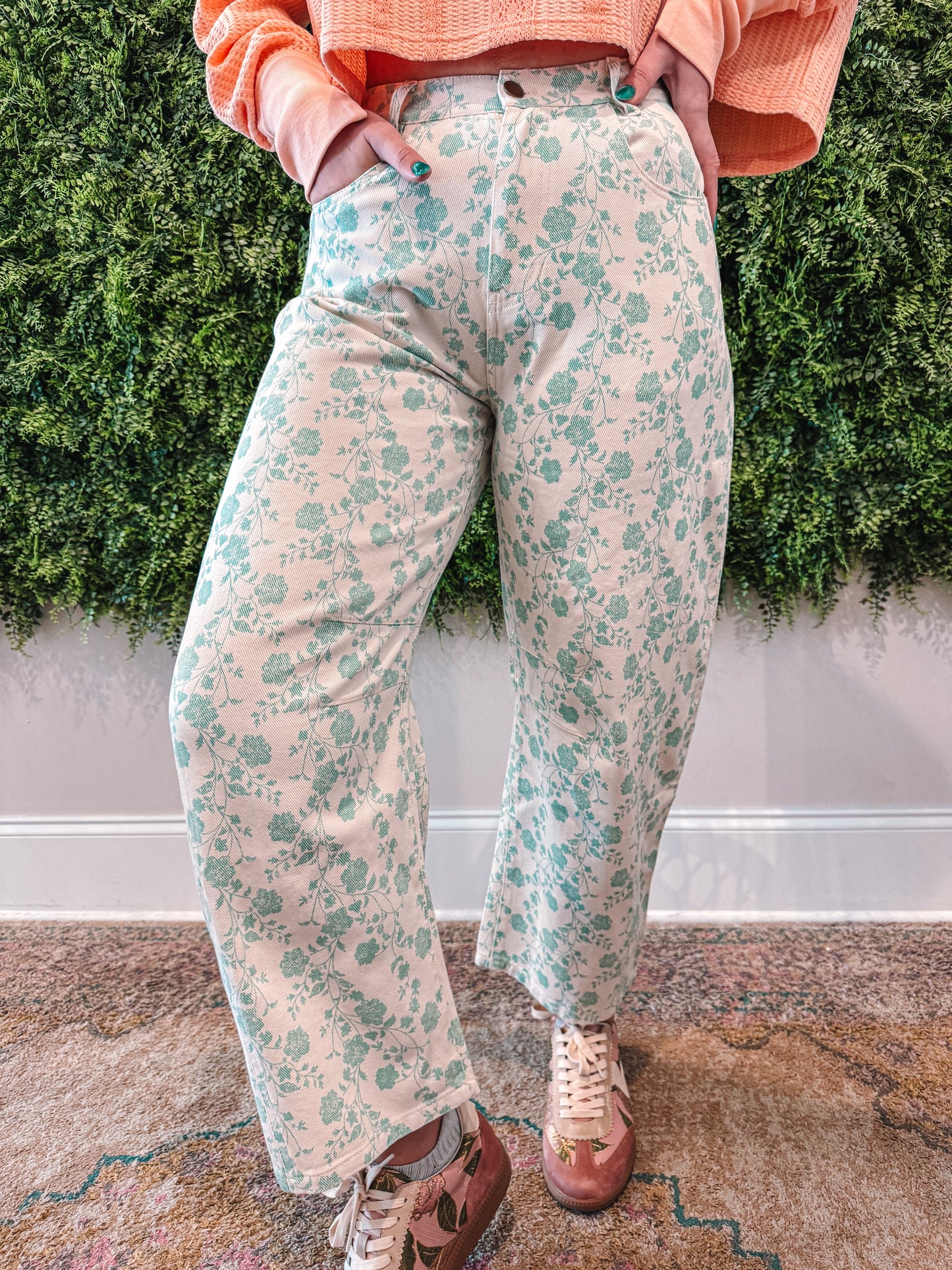 Floral Print Barrel Jeans