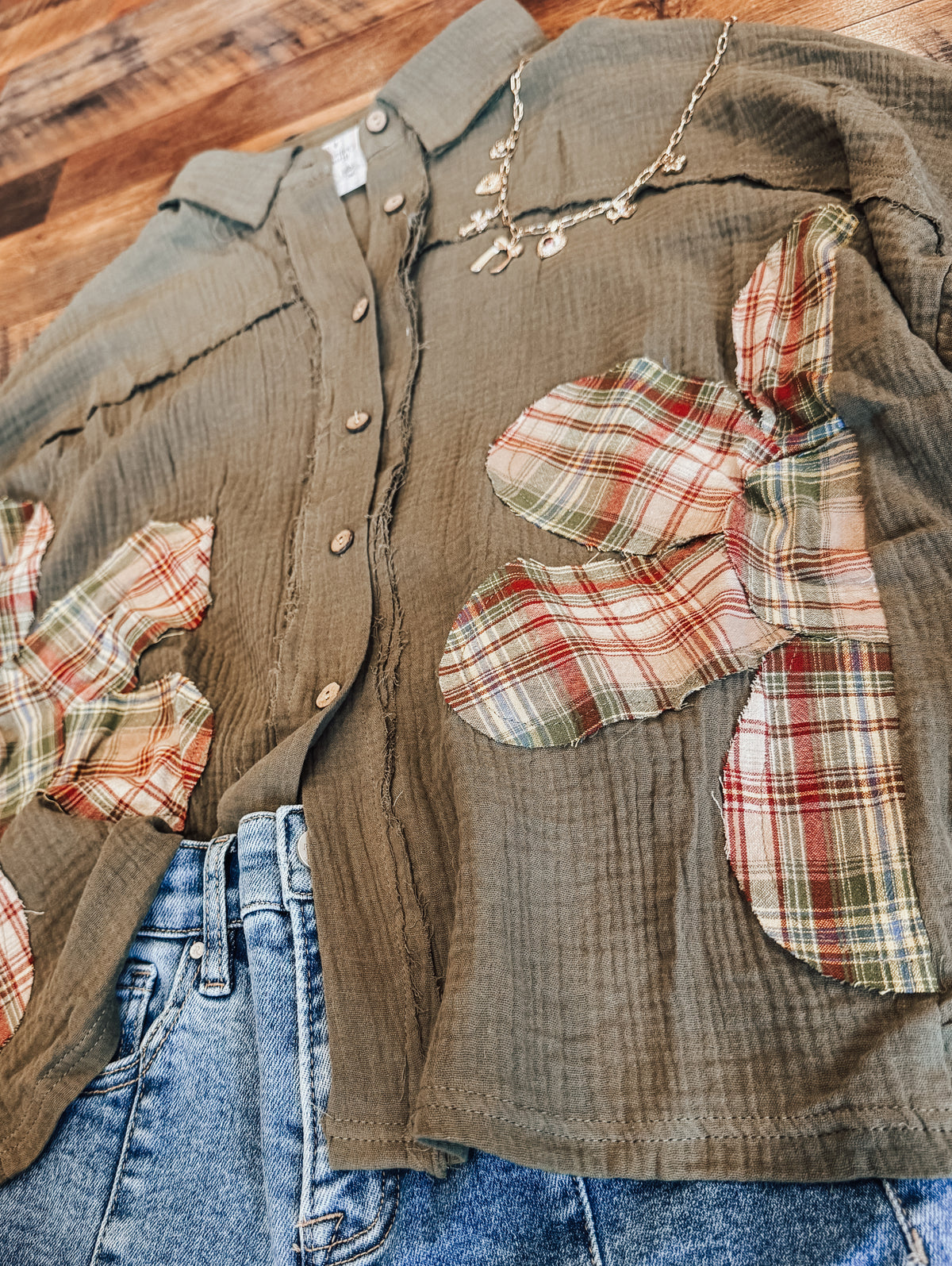 Plaid About You Top 💫