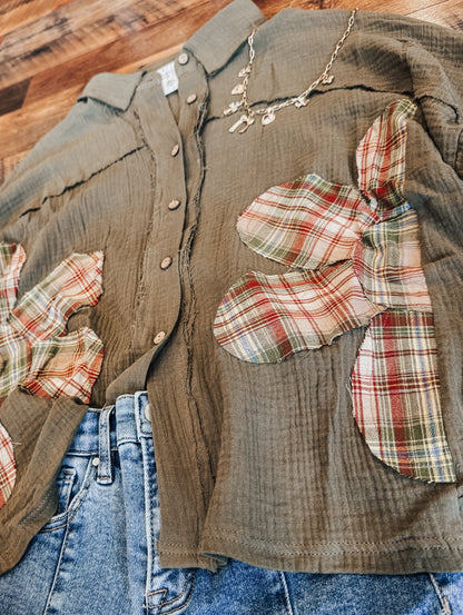 Plaid About You Top 💫