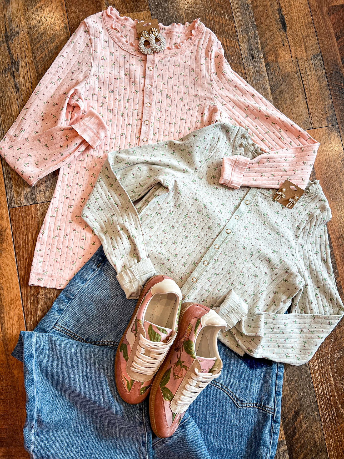 Ribbed Floral Button Top