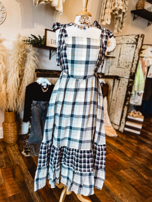 Sunday in Savannah Dress 💙🤍