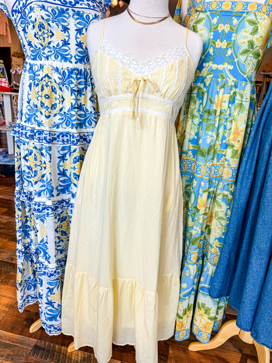 Lace Detail Maxi Dress