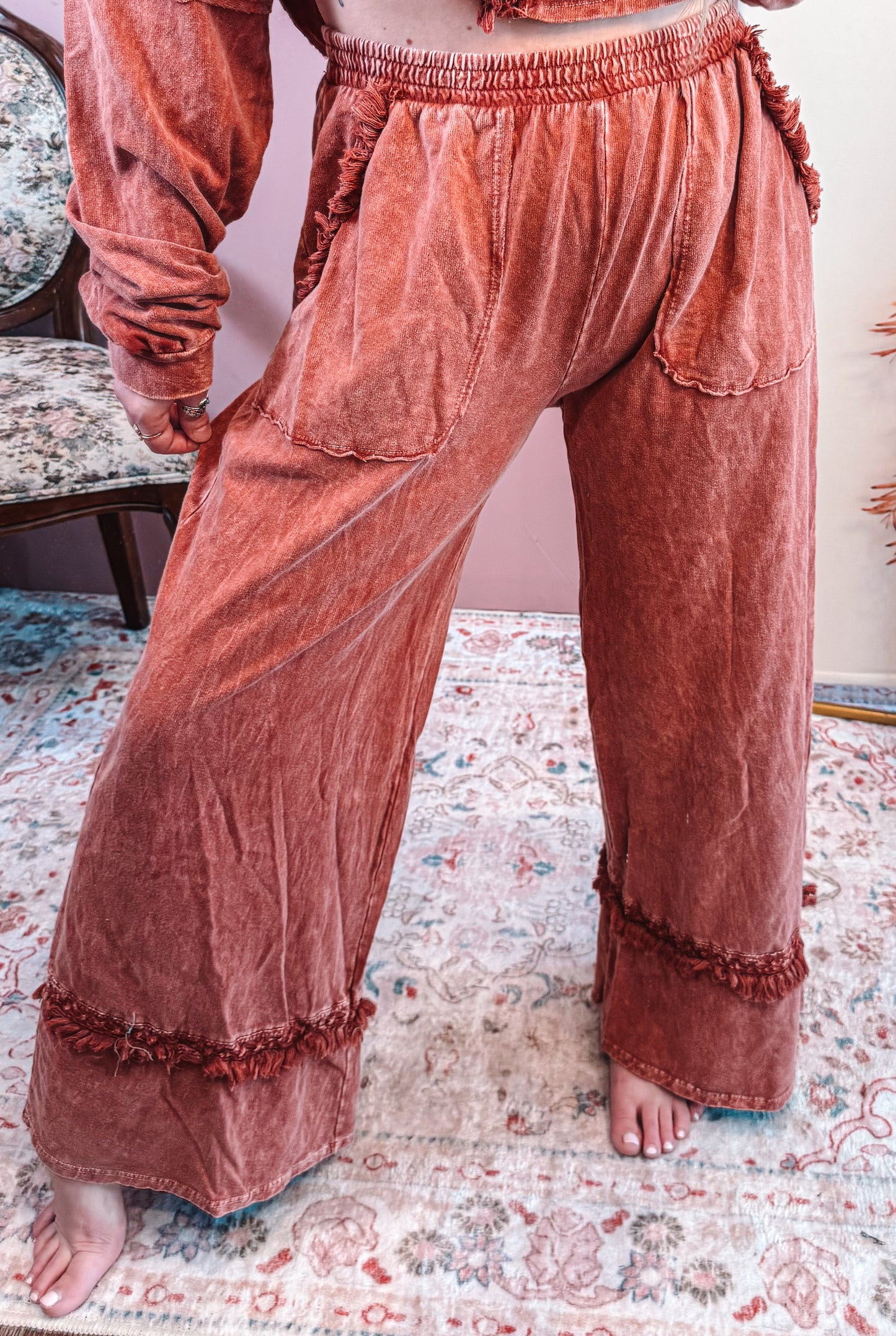 Mineral Washed Fringed Bottom